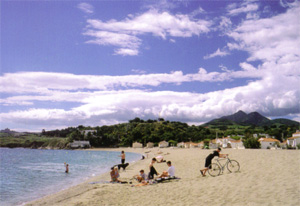 Plage d'Argeles vue de Le Racou. Il s'tend sur 30 km  Saint Cyprien, Canet et Leucate en Roussillon.